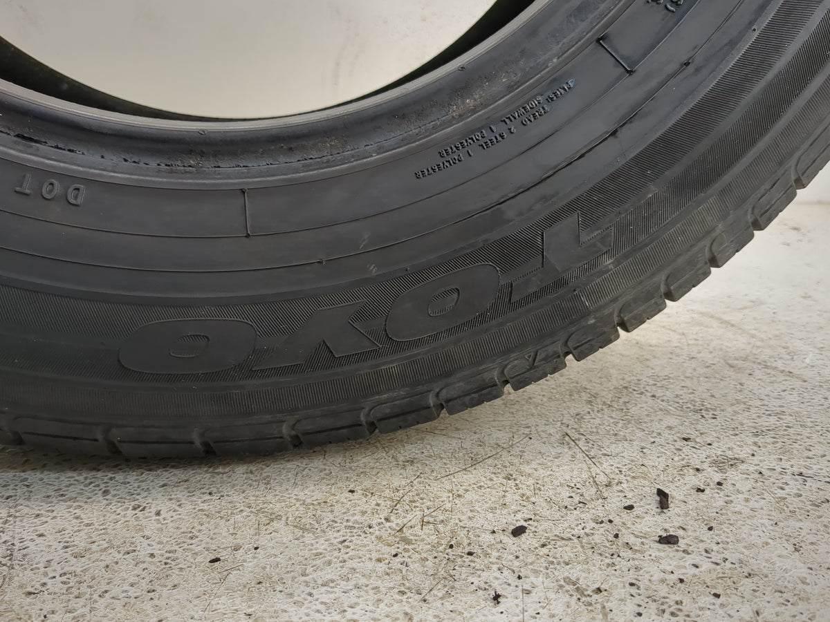 Used Tire P205/70R15 TOYO EXTENSA 95S - Tread Depth 9.5/32 - Oemusedautoparts1.com