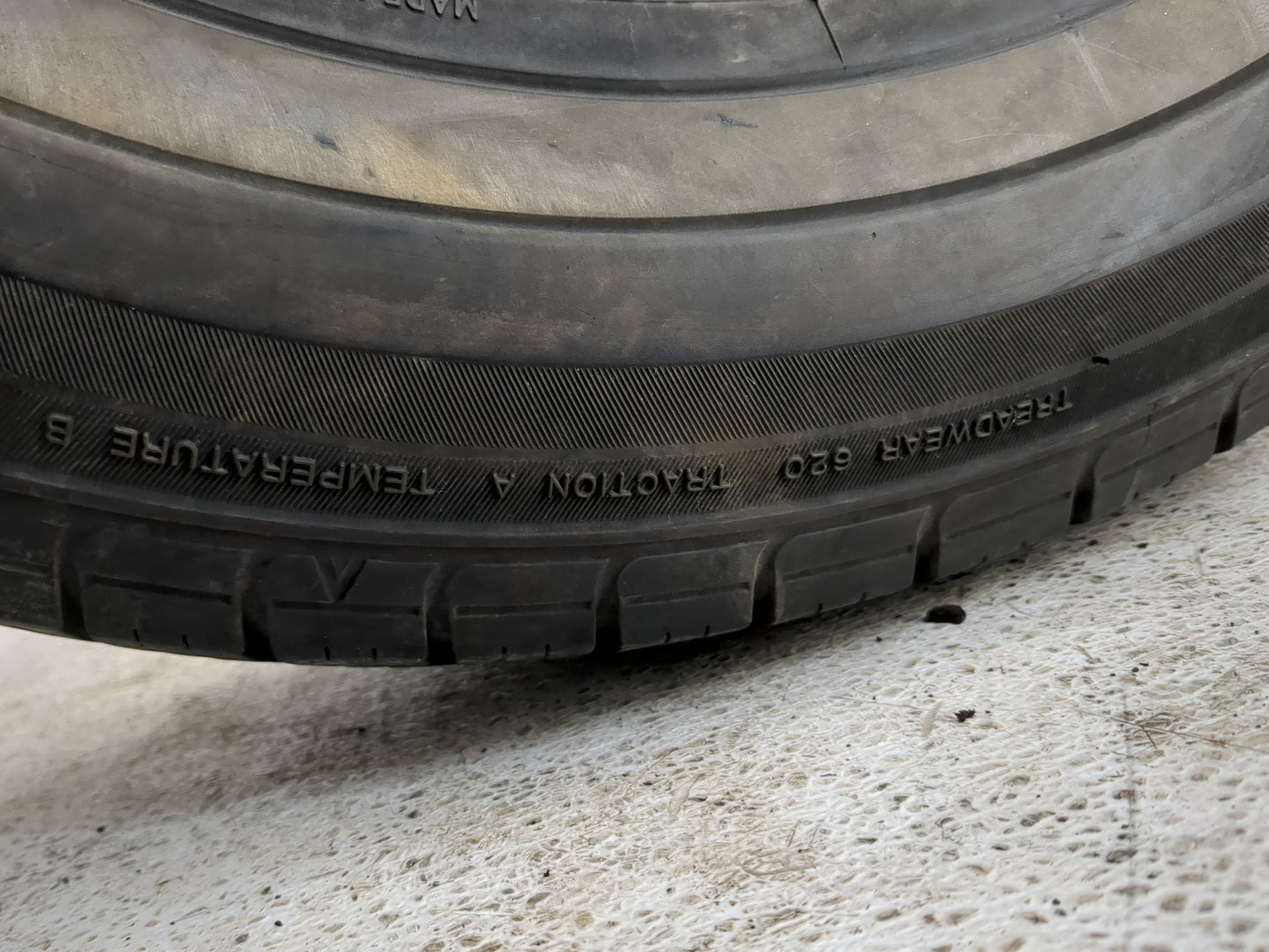 Used Tire P205/70R15 TOYO EXTENSA 95S - Tread Depth 9.5/32 - Oemusedautoparts1.com
