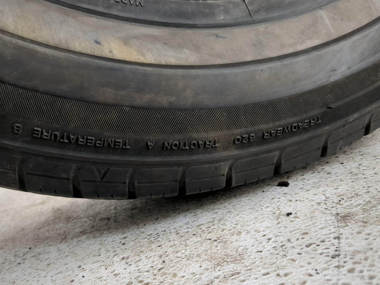 Used Tire P205/70R15 TOYO EXTENSA 95S - Tread Depth 9.5/32 - Oemusedautoparts1.com