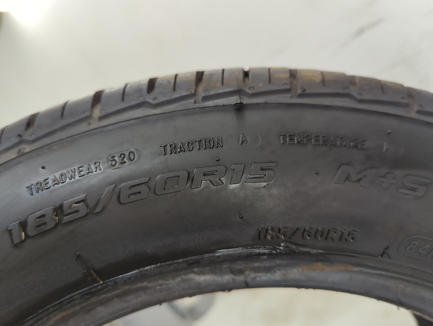 Used Tire 185/60R15 MASTERCRAFT STRATUS AS 84H - Tread Depth 9/32 - Oemusedautoparts1.com