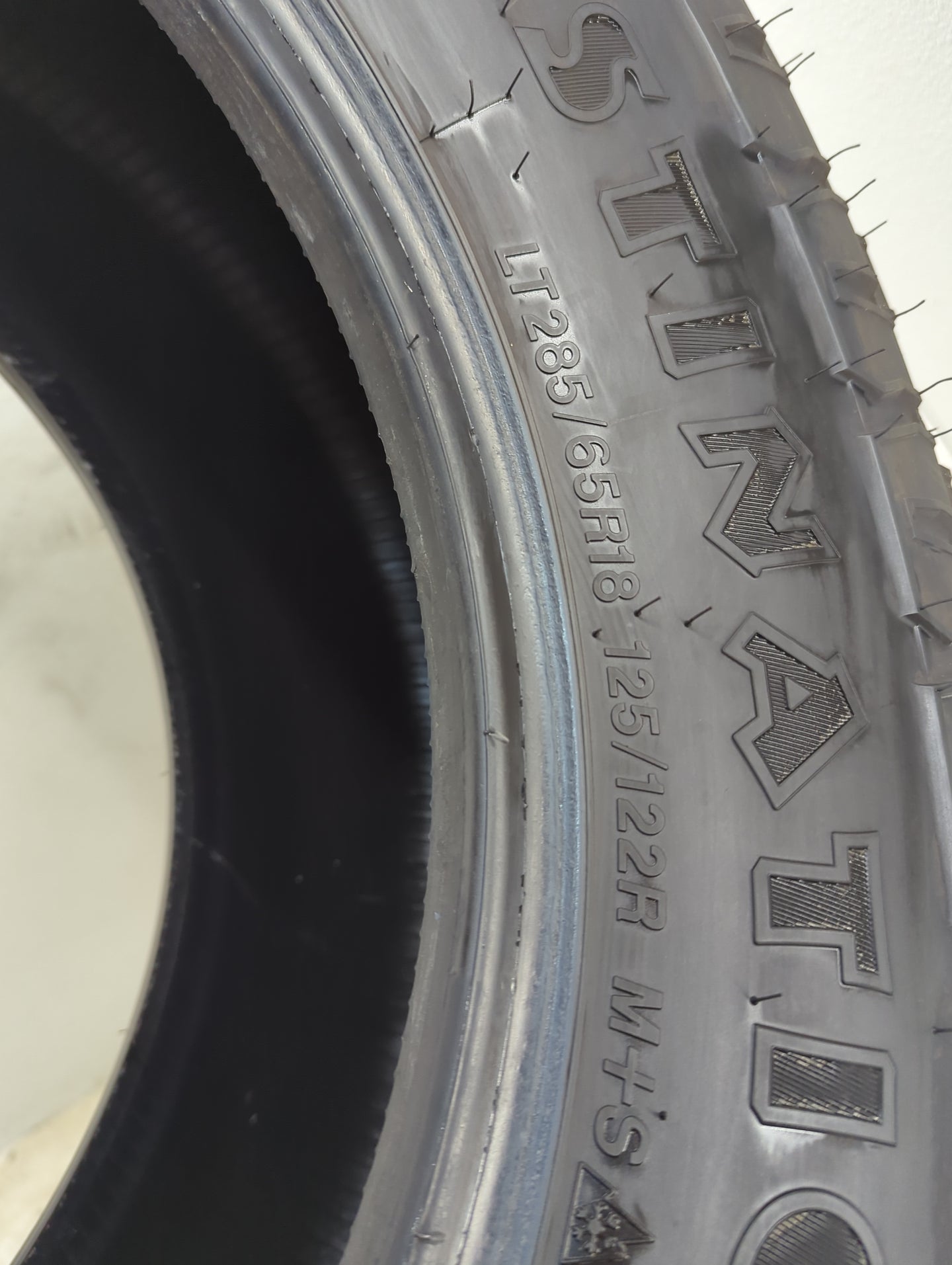 Used Tire LT285/65R18 FIRESTONE DESTINATION X/T 125/122R - Tread Depth 11.5/32 - Oemusedautoparts1.com