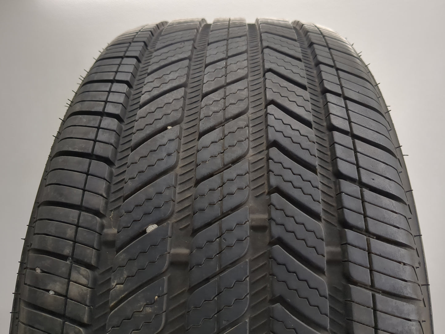 Used Tire 245/50R18 BRIDGESTONE TOURANZA QUIETTRACK 100V - Tread Depth 9.5/32 - Oemusedautoparts1.com