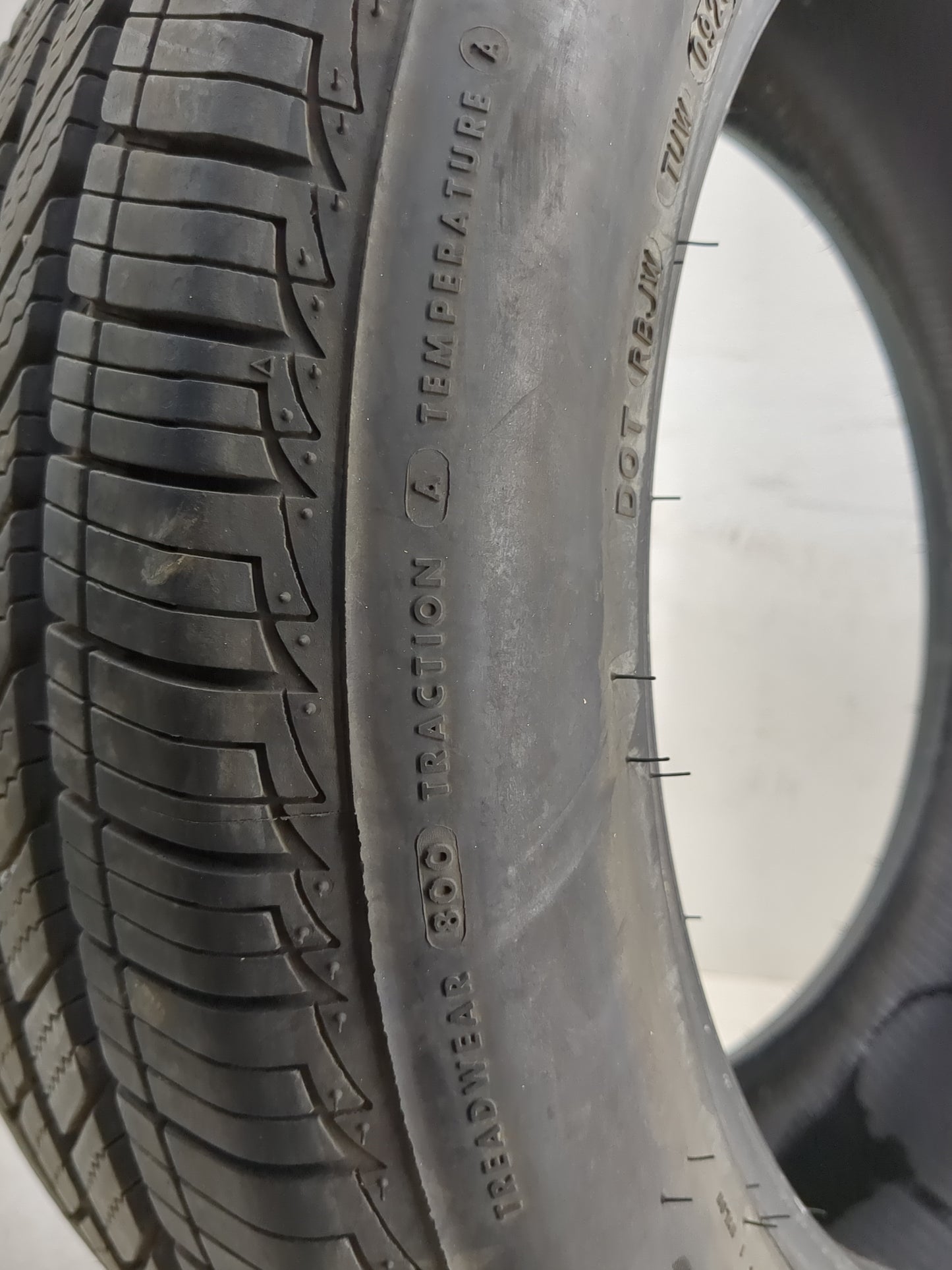 Used Tire 245/50R18 BRIDGESTONE TOURANZA QUIETTRACK 100V - Tread Depth 9.5/32 - Oemusedautoparts1.com
