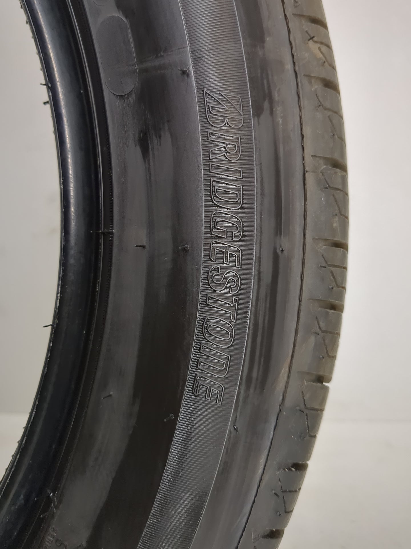 Used Tire 245/50R18 BRIDGESTONE TOURANZA QUIETTRACK 100V - Tread Depth 9.5/32 - Oemusedautoparts1.com