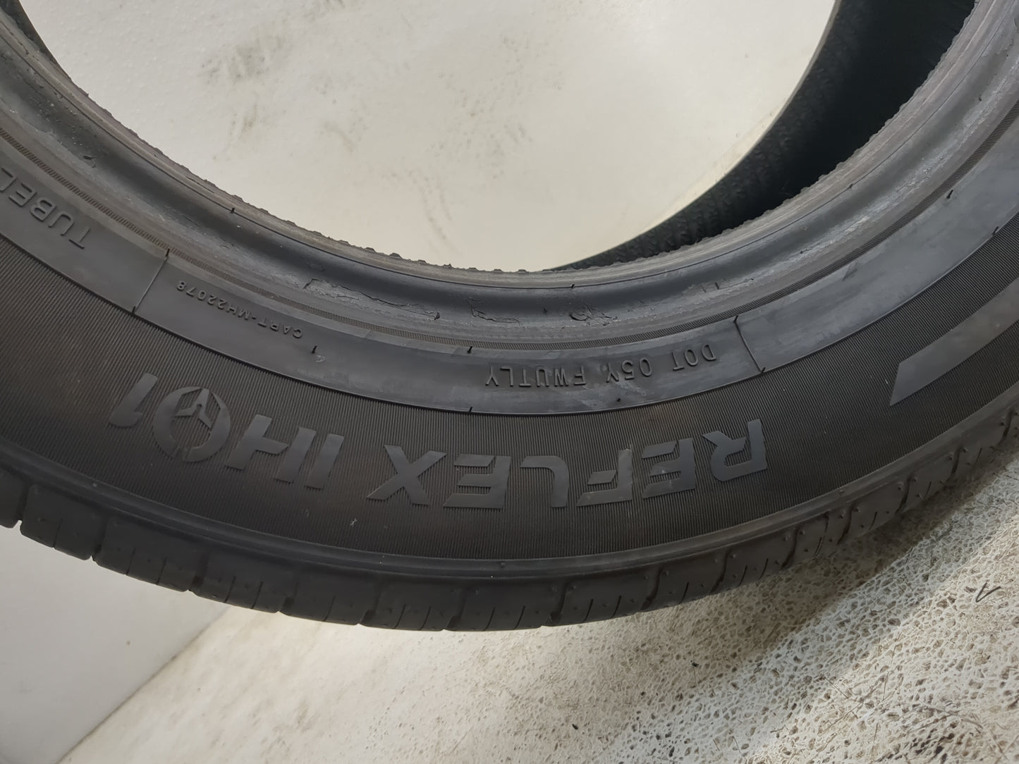 Used Tire 235/55R17 IRONHEAD REFLEX IHO1 99H - Tread Depth 10/32 - Oemusedautoparts1.com