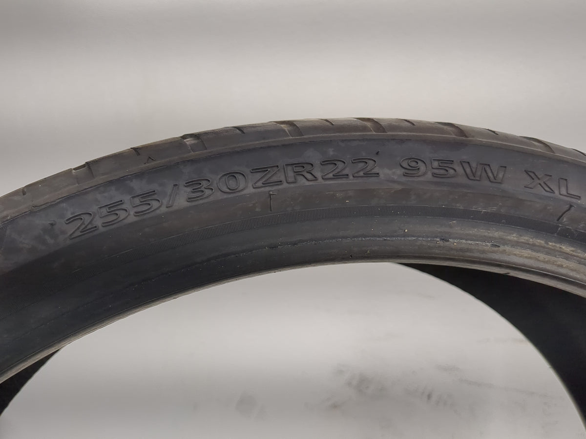 Used Tire 255/30ZP22 LEXANI LX-TWENTY 95W - Tread Depth 8/32 - Oemusedautoparts1.com