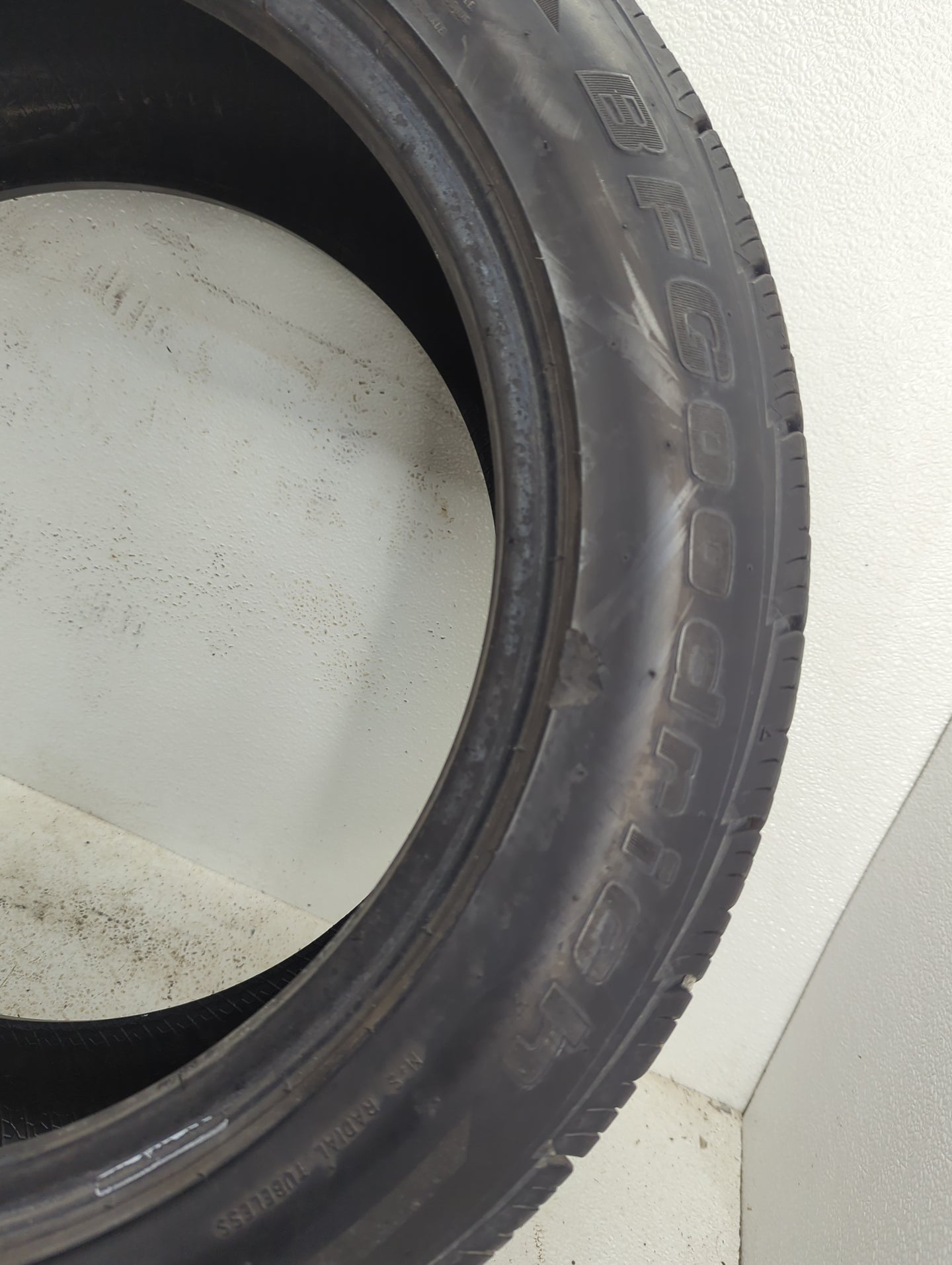 Used Tire 225/50R17 BFGOODRICH ADVANTAGE CONTROL 94V - Tread Depth 9/32 - Oemusedautoparts1.com