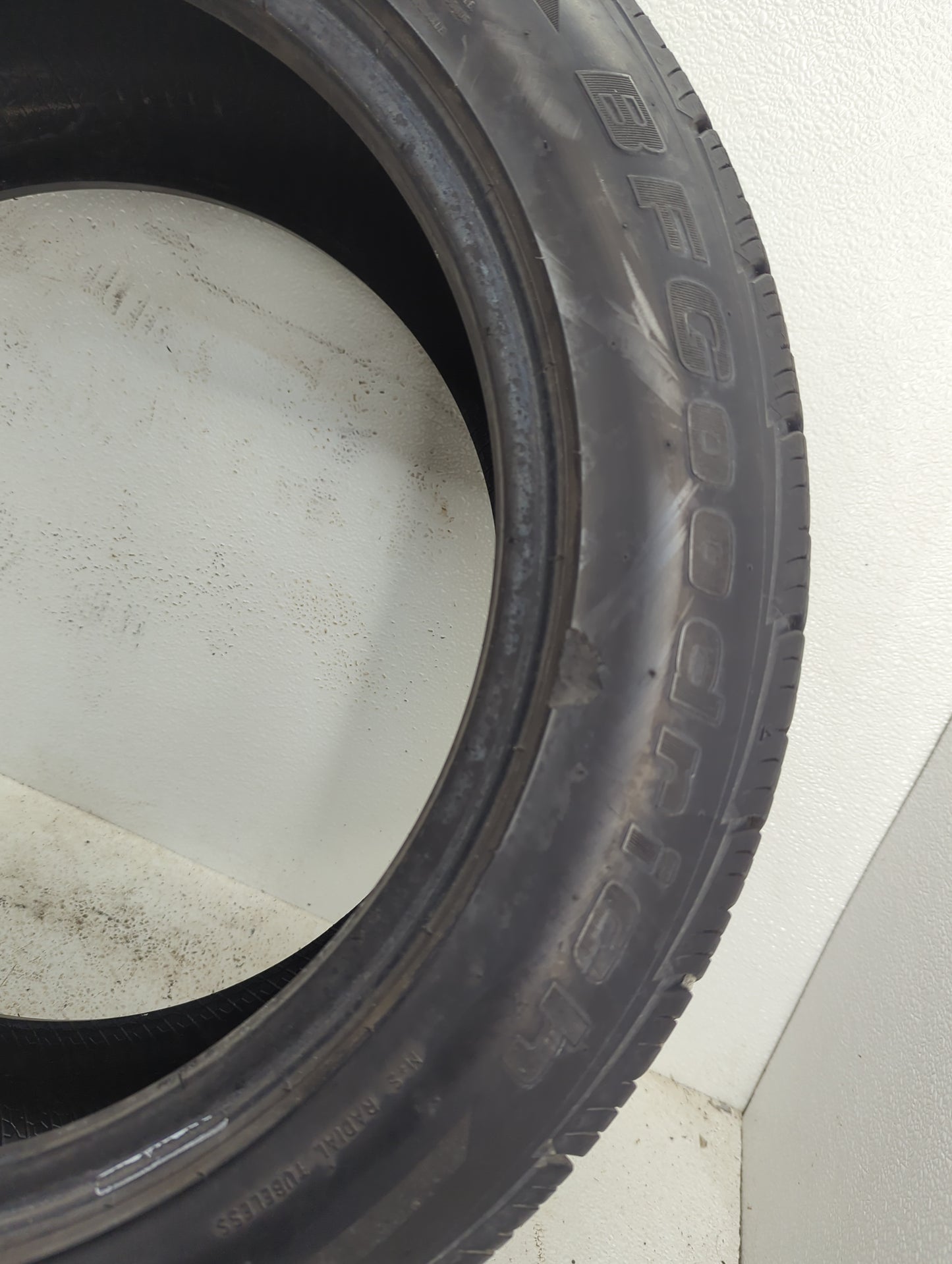 Used Tire 225/50R17 BFGOODRICH ADVANTAGE CONTROL 94V - Tread Depth 9/32 - Oemusedautoparts1.com