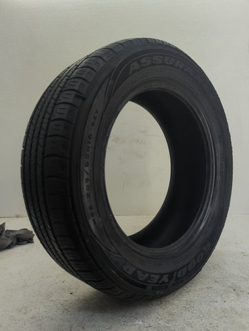 Used Tire 205/60R16 GOODYEAR ASSURANCE 92T - Tread Depth 6.5/32 - Oemusedautoparts1.com