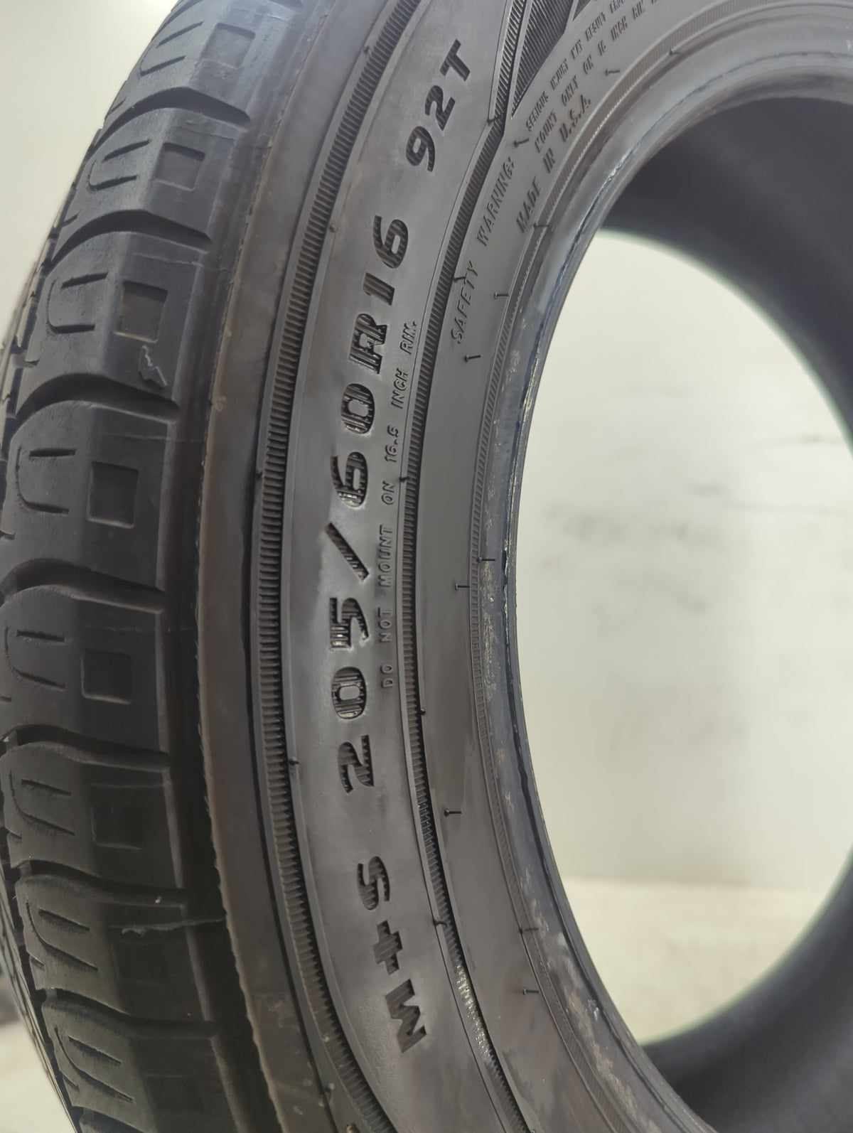 Used Tire 205/60R16 GOODYEAR ASSURANCE 92T - Tread Depth 6.5/32 - Oemusedautoparts1.com