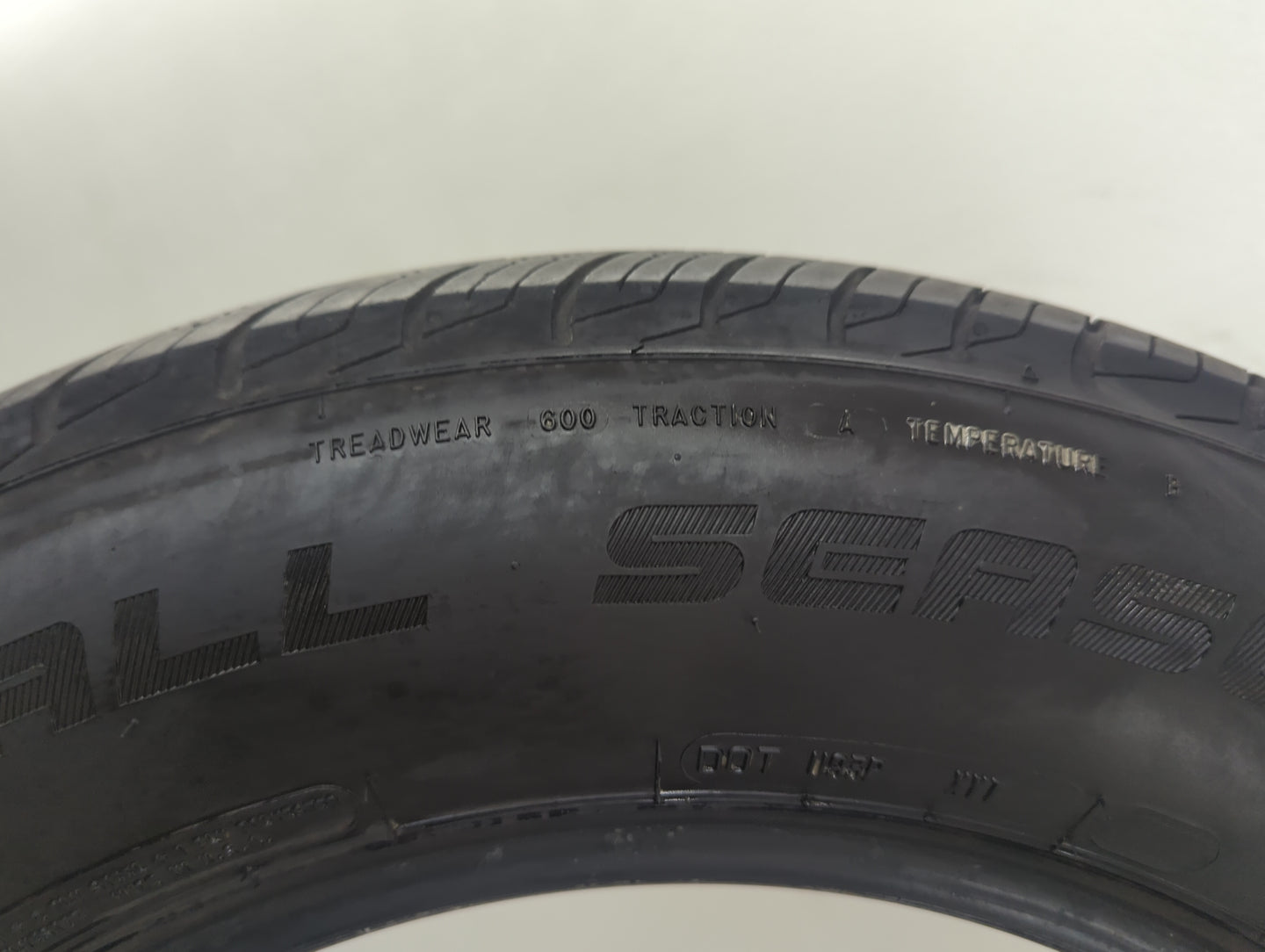 Used Tire 205/65R16 ARIZONIAN SILVER EDITION ALL SEASON 95H - 6.5/32 - Oemusedautoparts1.com