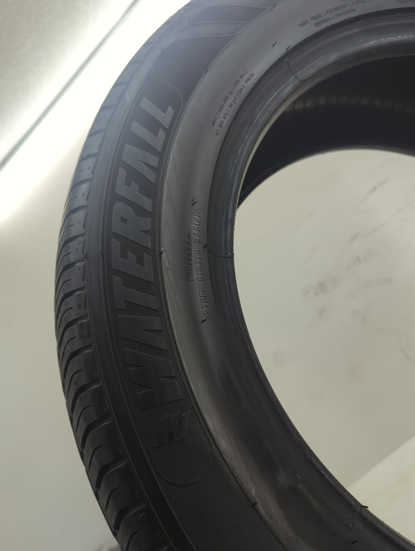 Used Tire 235/55R18 WATERFALL ECO DYNAMIC 100W - Tread Depth 9.5/32 - Oemusedautoparts1.com