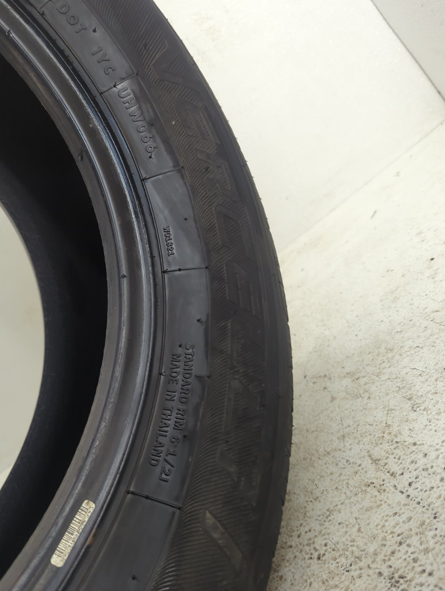 Used Tire 225/55R17 VERCELLI 106V - Tread Depth 8.5/32 - Oemusedautoparts1.com
