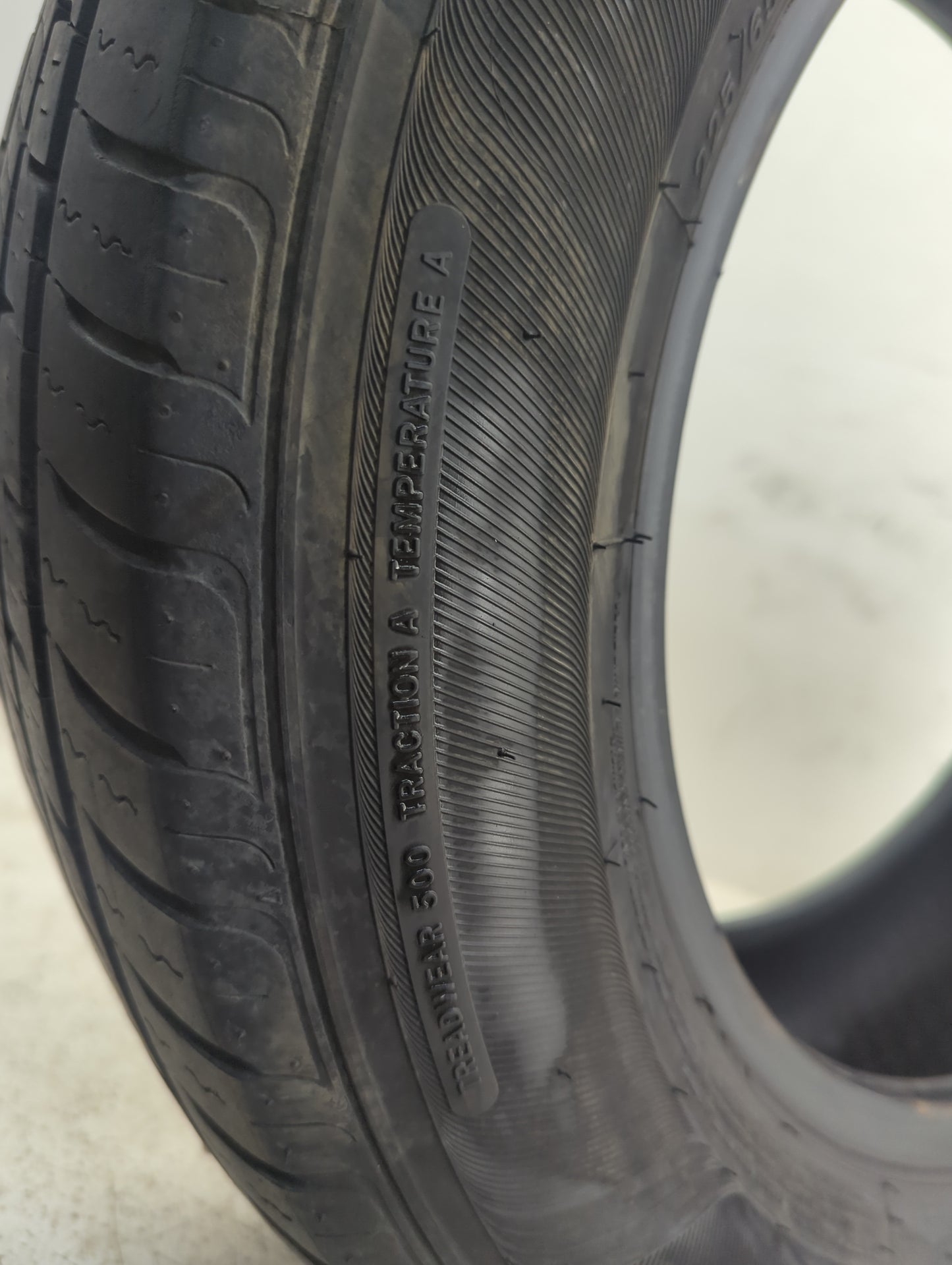 Used Tire 225/55R17 VERCELLI 106V - Tread Depth 8.5/32 - Oemusedautoparts1.com