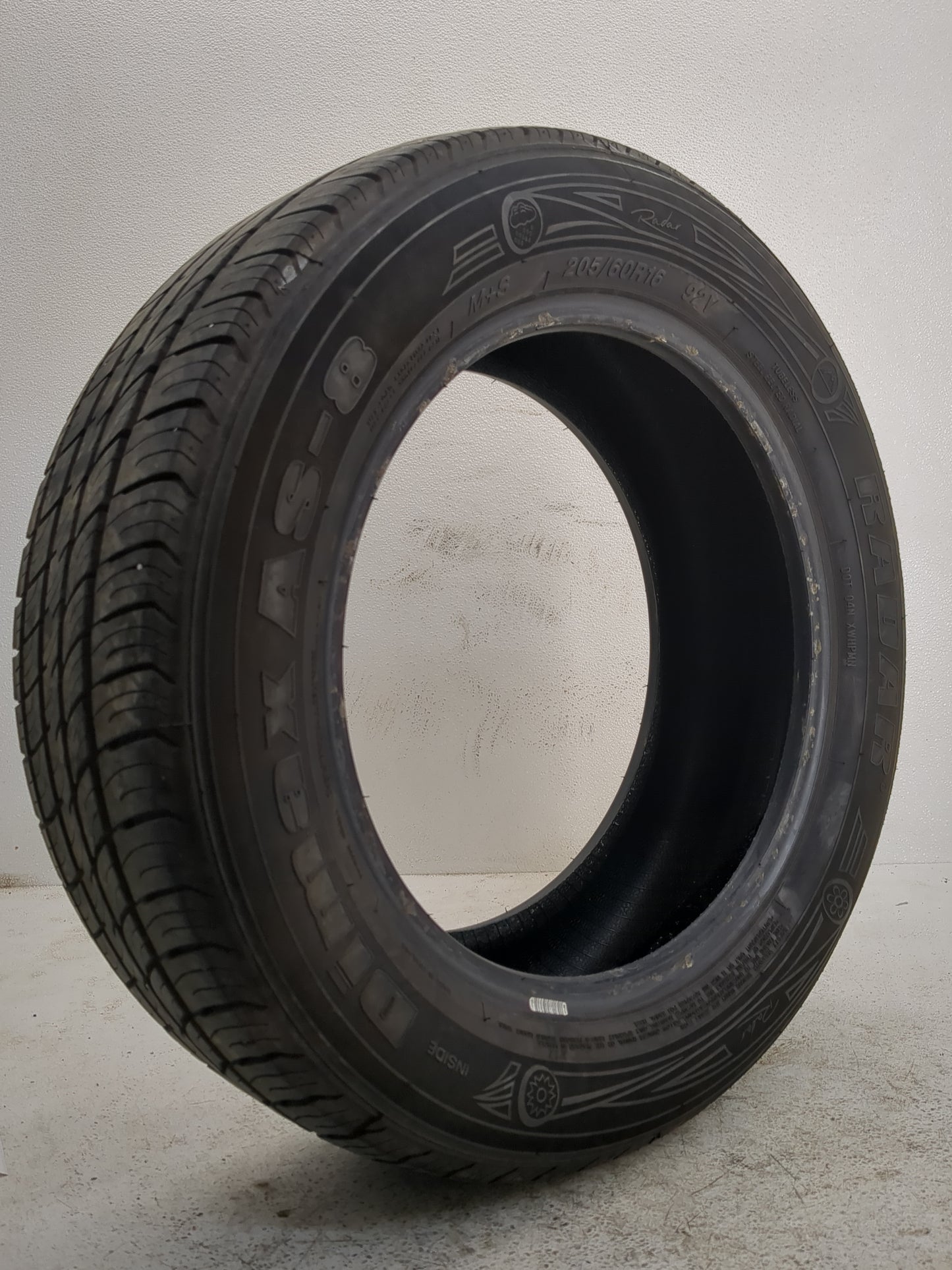 Used Tire 205/60R16 RADAR DIMAX A/S-8 92V - Tread Depth 11/32 - Oemusedautoparts1.com