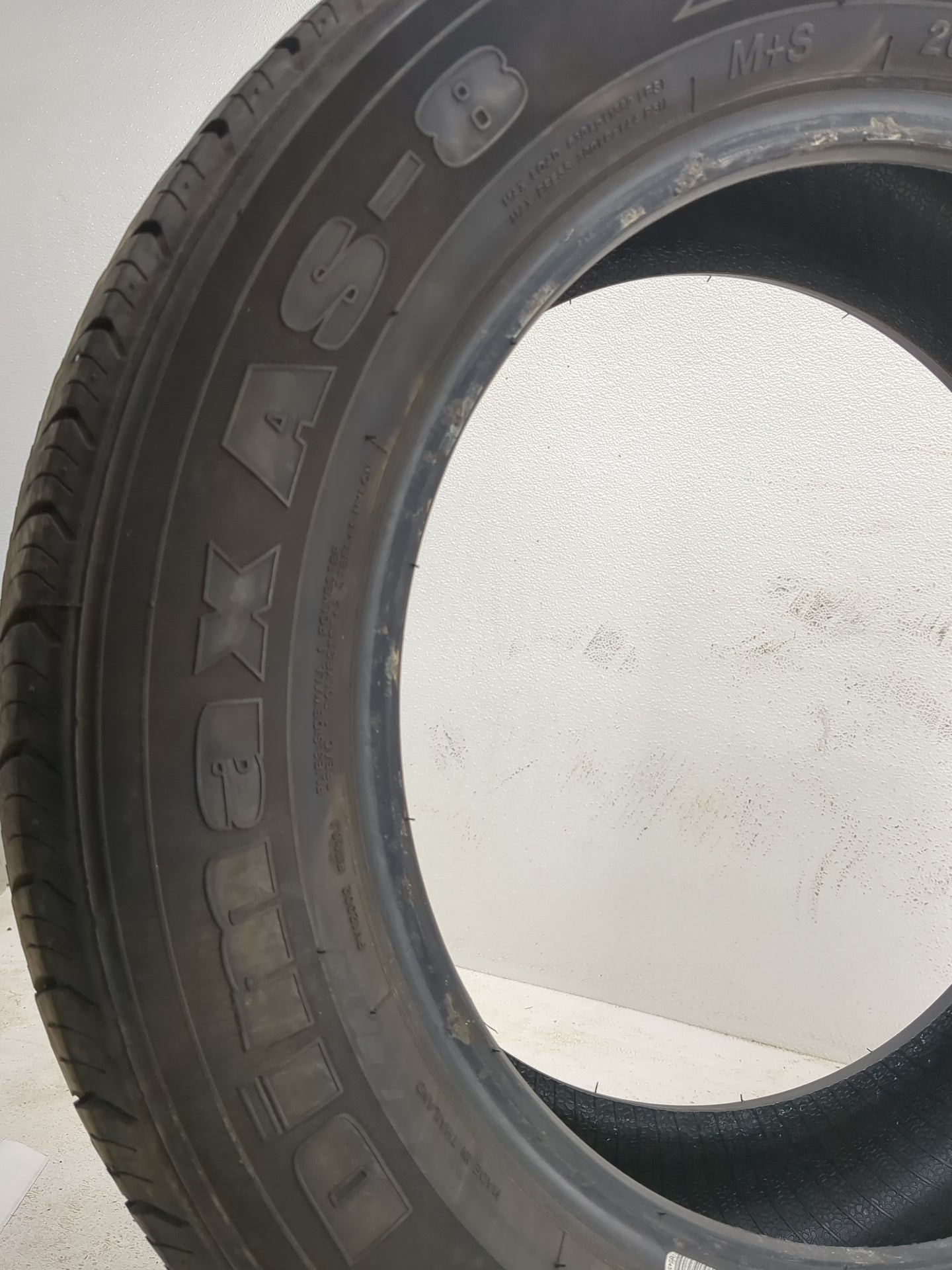 Used Tire 205/60R16 RADAR DIMAX A/S-8 92V - Tread Depth 11/32 - Oemusedautoparts1.com