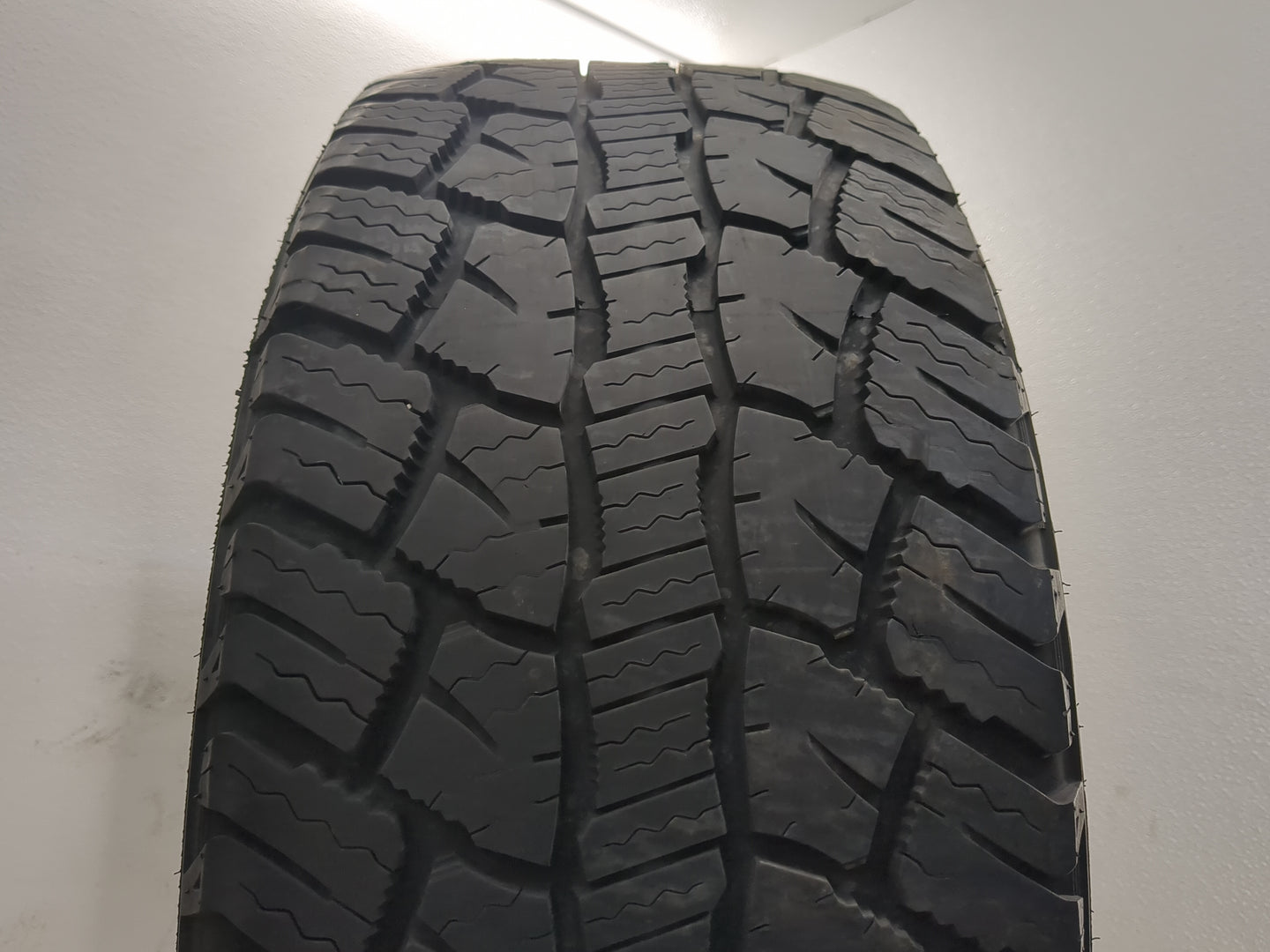 Used Tire 275/55R20 TRAVELSTAR ECOPATHA/T 113T - Tread Depth 9/32 - Oemusedautoparts1.com