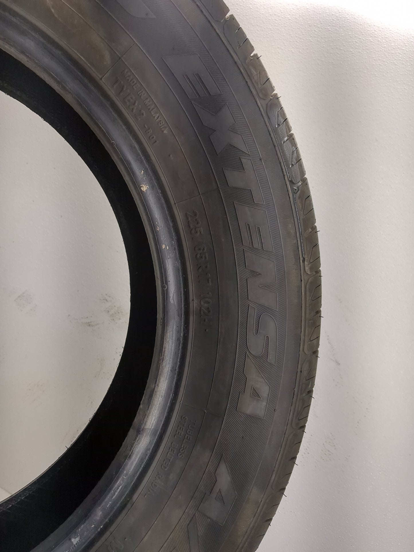 Used Tire 225/65R17 TOYO EXTENSA A/S 102H - Tread Depth 11/32 - Oemusedautoparts1.com