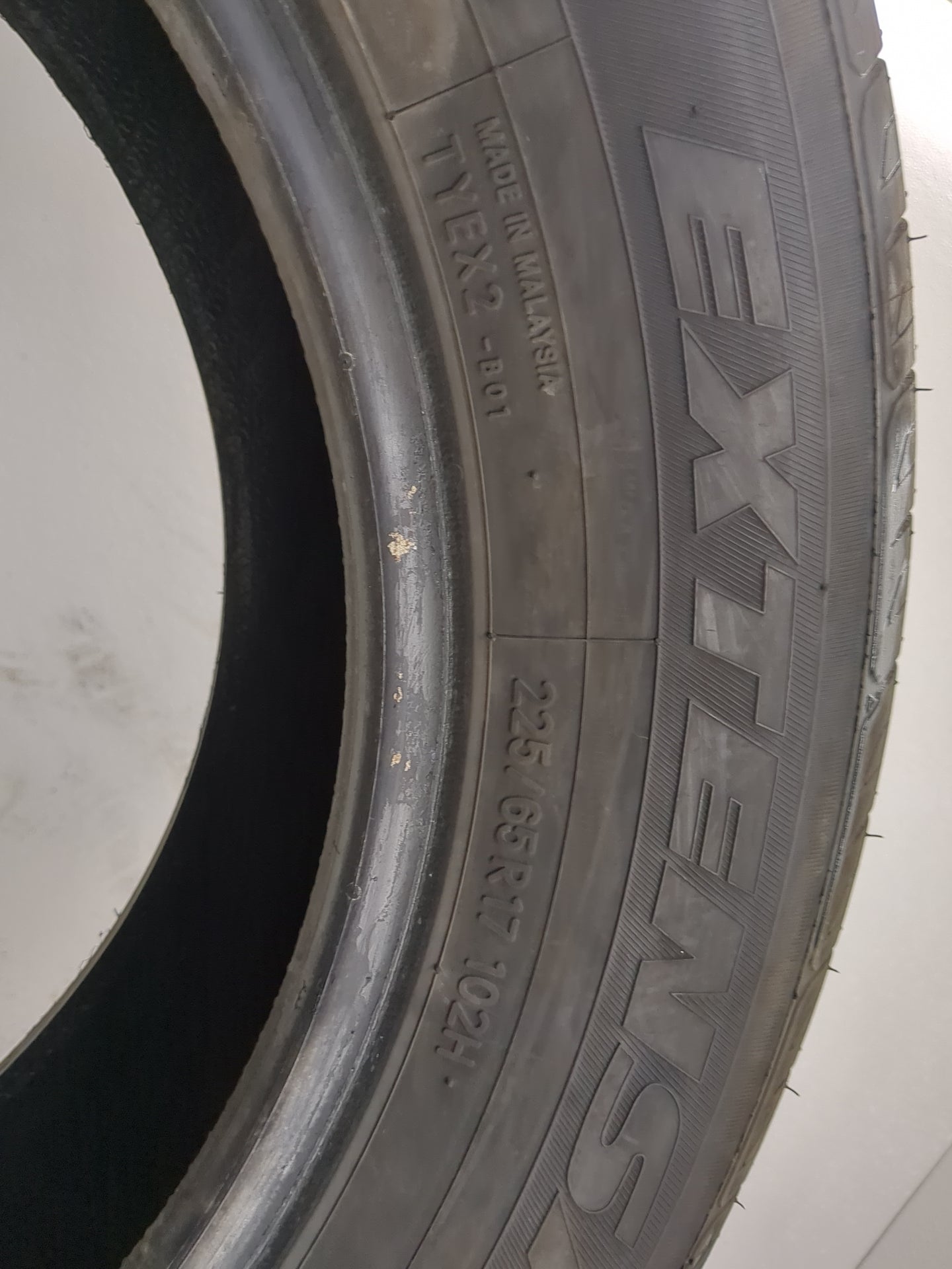 Used Tire 225/65R17 TOYO EXTENSA A/S 102H - Tread Depth 11/32 - Oemusedautoparts1.com