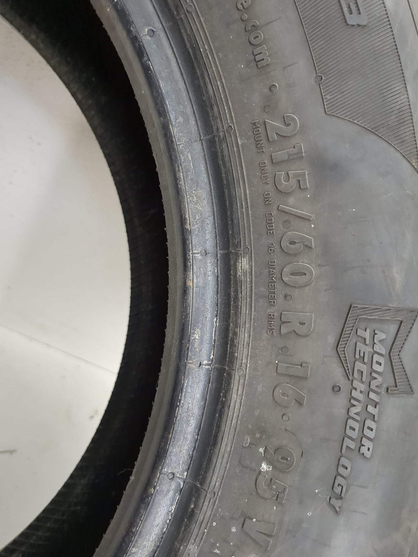 Used Tire 215/60R16 GENERAL ALTIMAX RT43 95V - Tread Depth 10/32 - Oemusedautoparts1.com