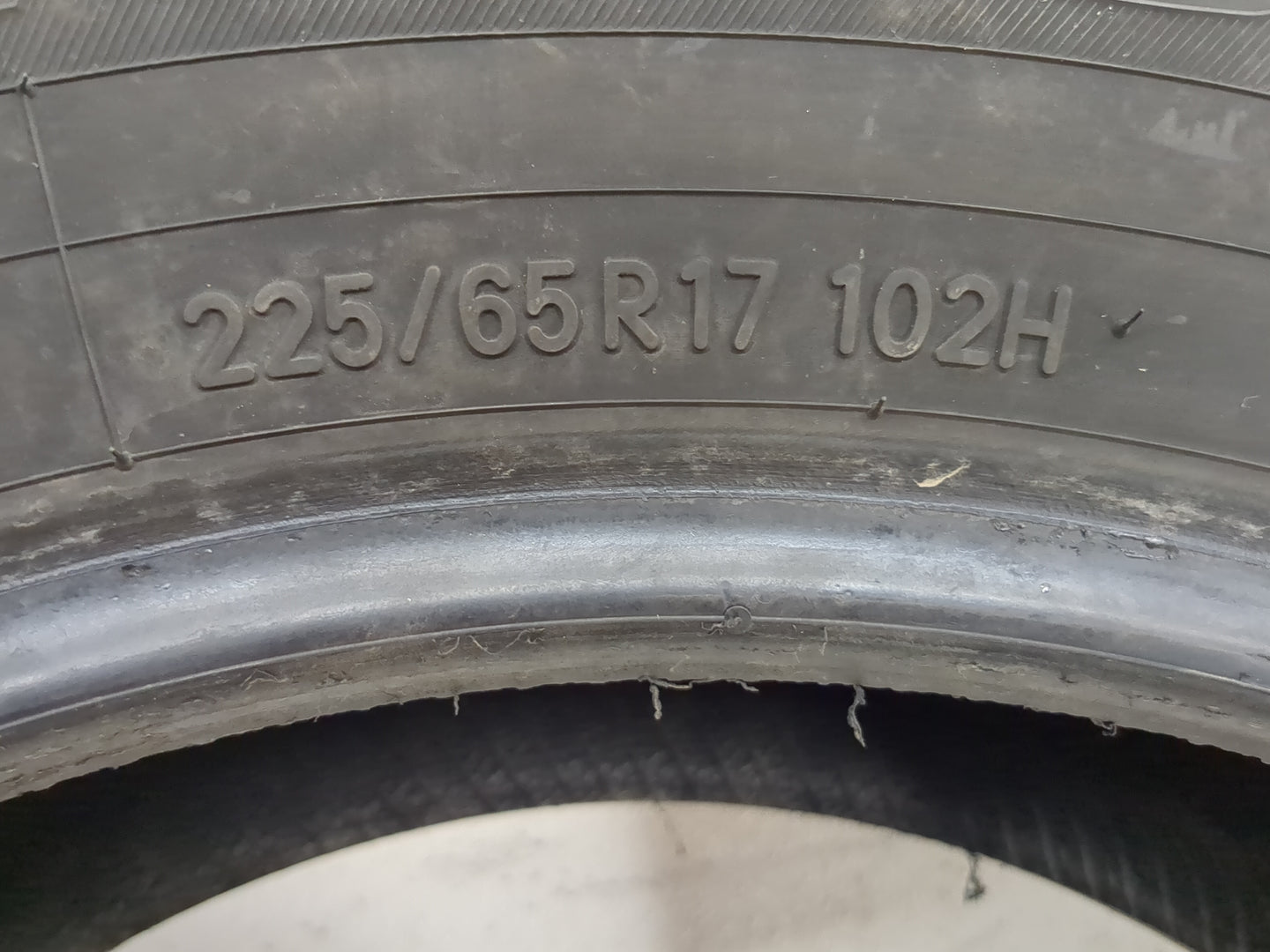 Used Tire 225/65R17 TOYO EXTENA A/S 2 102H - Tread Depth 11/32 - Oemusedautoparts1.com