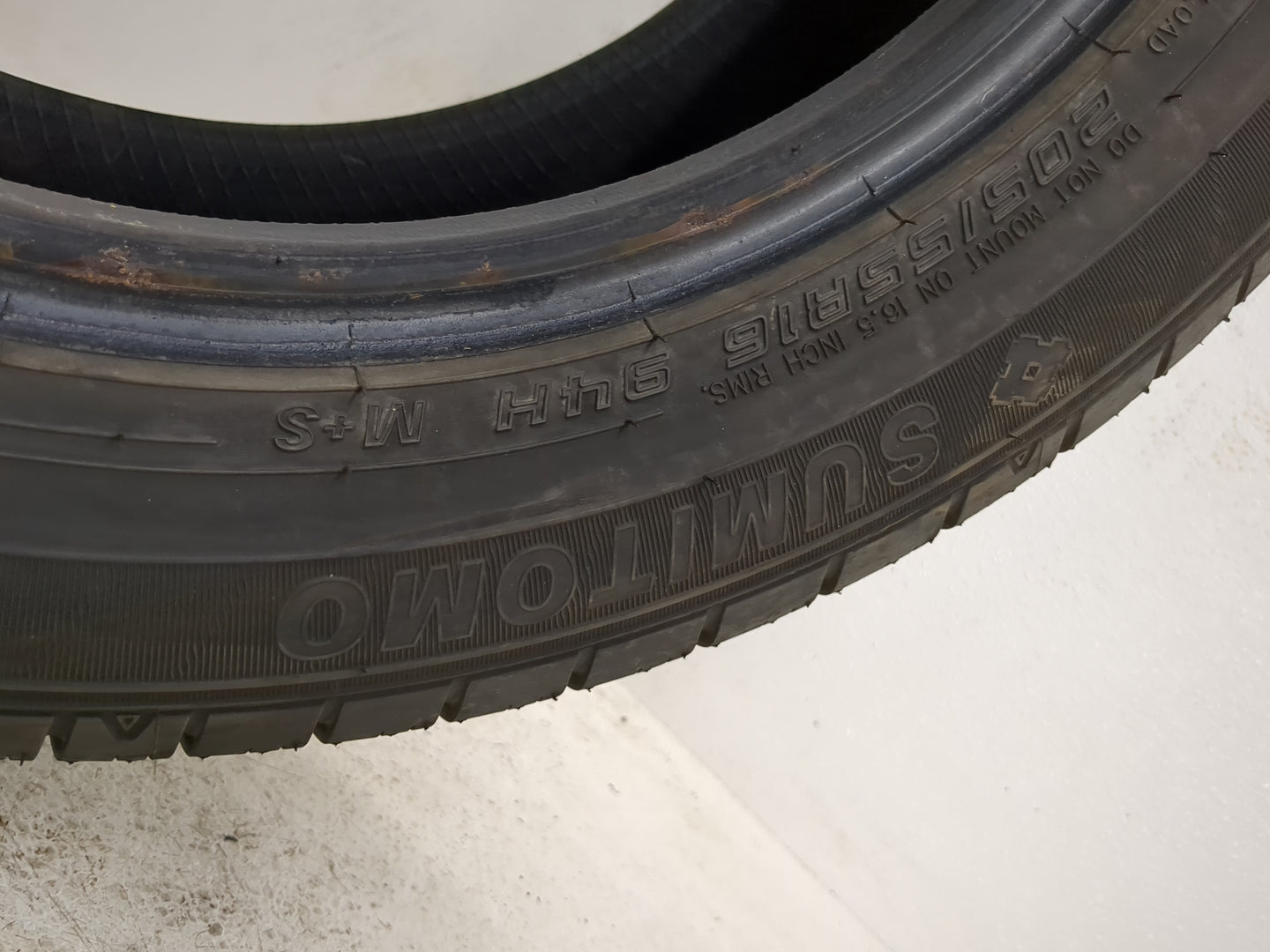 Used Tire 205/55R16 SUMITOMO HTR A/S PO3 94H - Tread Depth 9.5/32 - Oemusedautoparts1.com