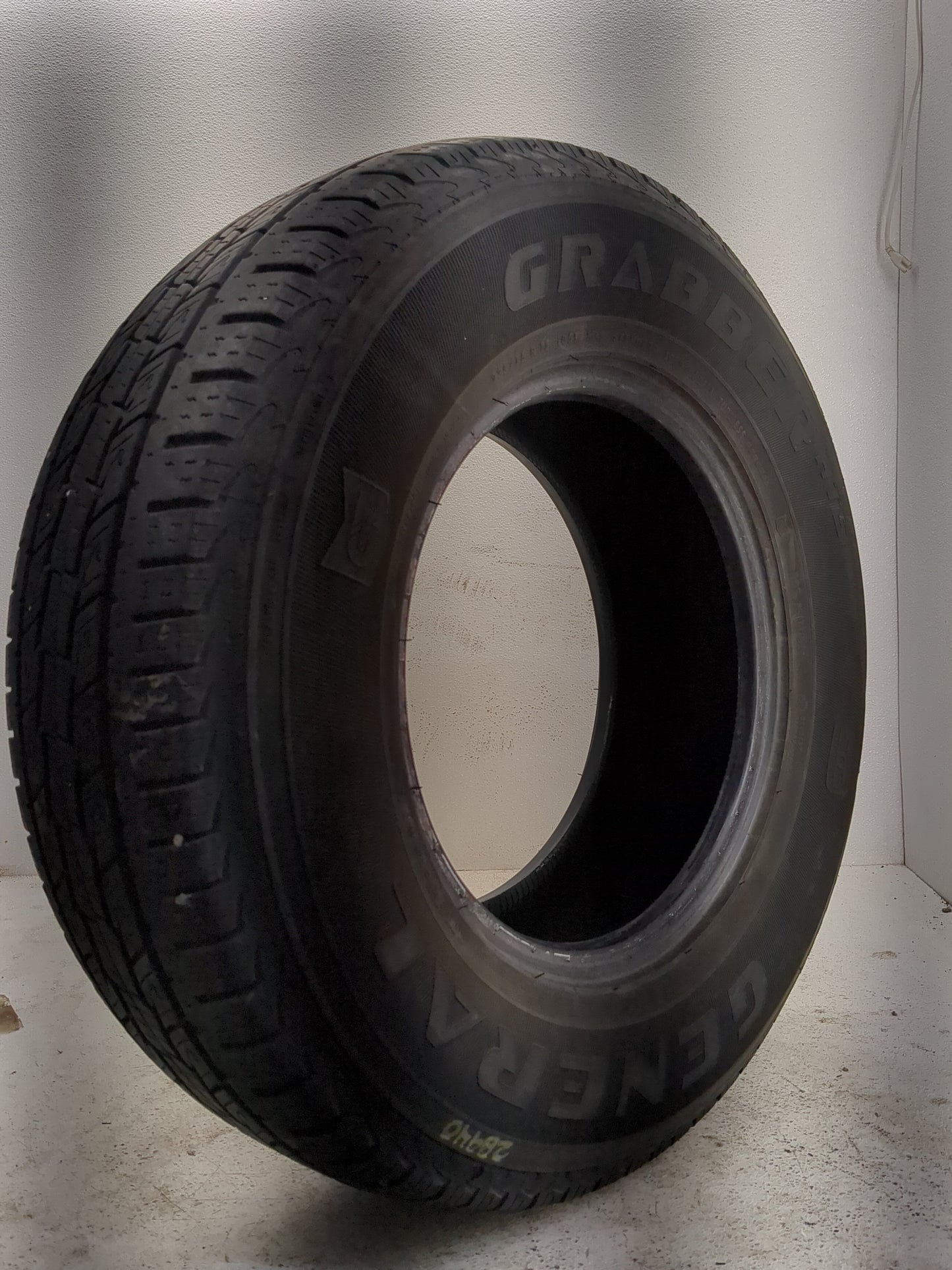Used Tire 205/75R15 GENERAL GRABBER HTS 105T - Tread Depth 8.5/32 - Oemusedautoparts1.com