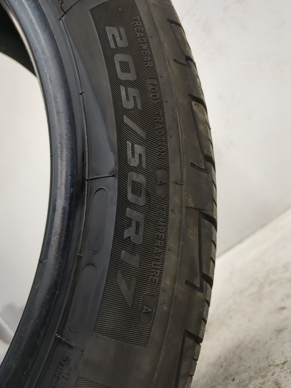 Used Tire 205/50R17 MASTERCRAFT COURER QUEST 93V - Tread Depth 8/32 - Oemusedautoparts1.com