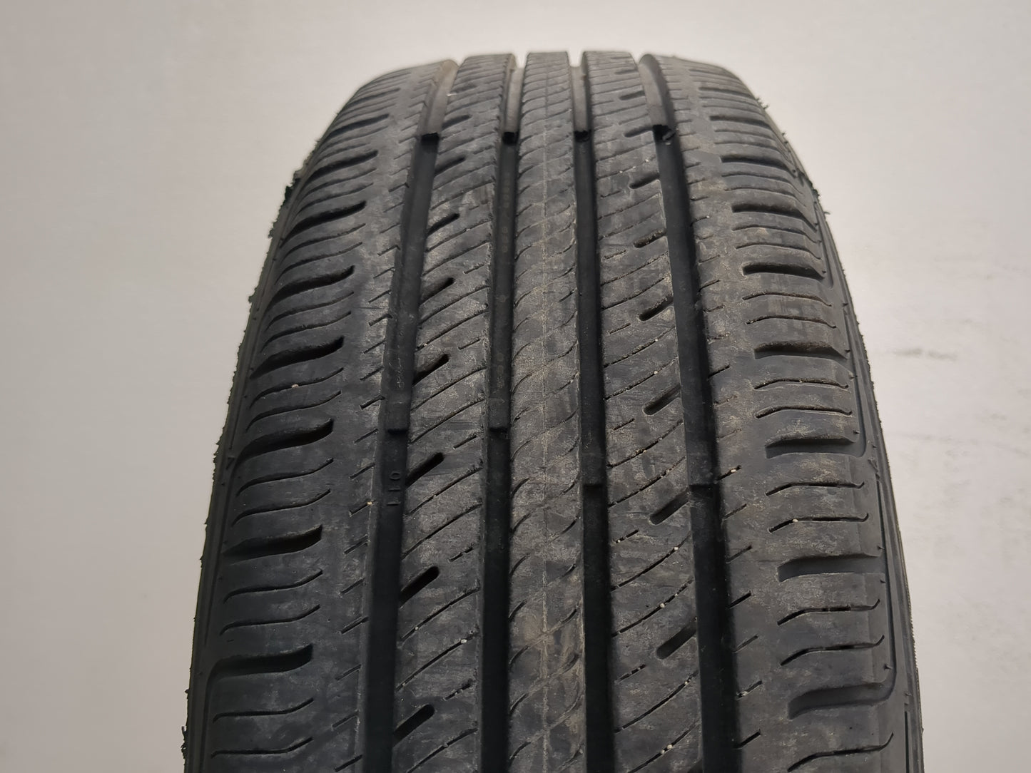 Used Tire 185/60R15 IRONMAN GR906 84H - Tread Depth 8/32 - Oemusedautoparts1.com
