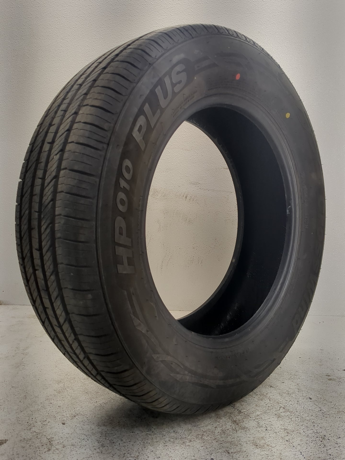 Used Tire 225/65R17 CROSSWIND HP010 PLUS 102H - Tread Depth 10/32 - Oemusedautoparts1.com