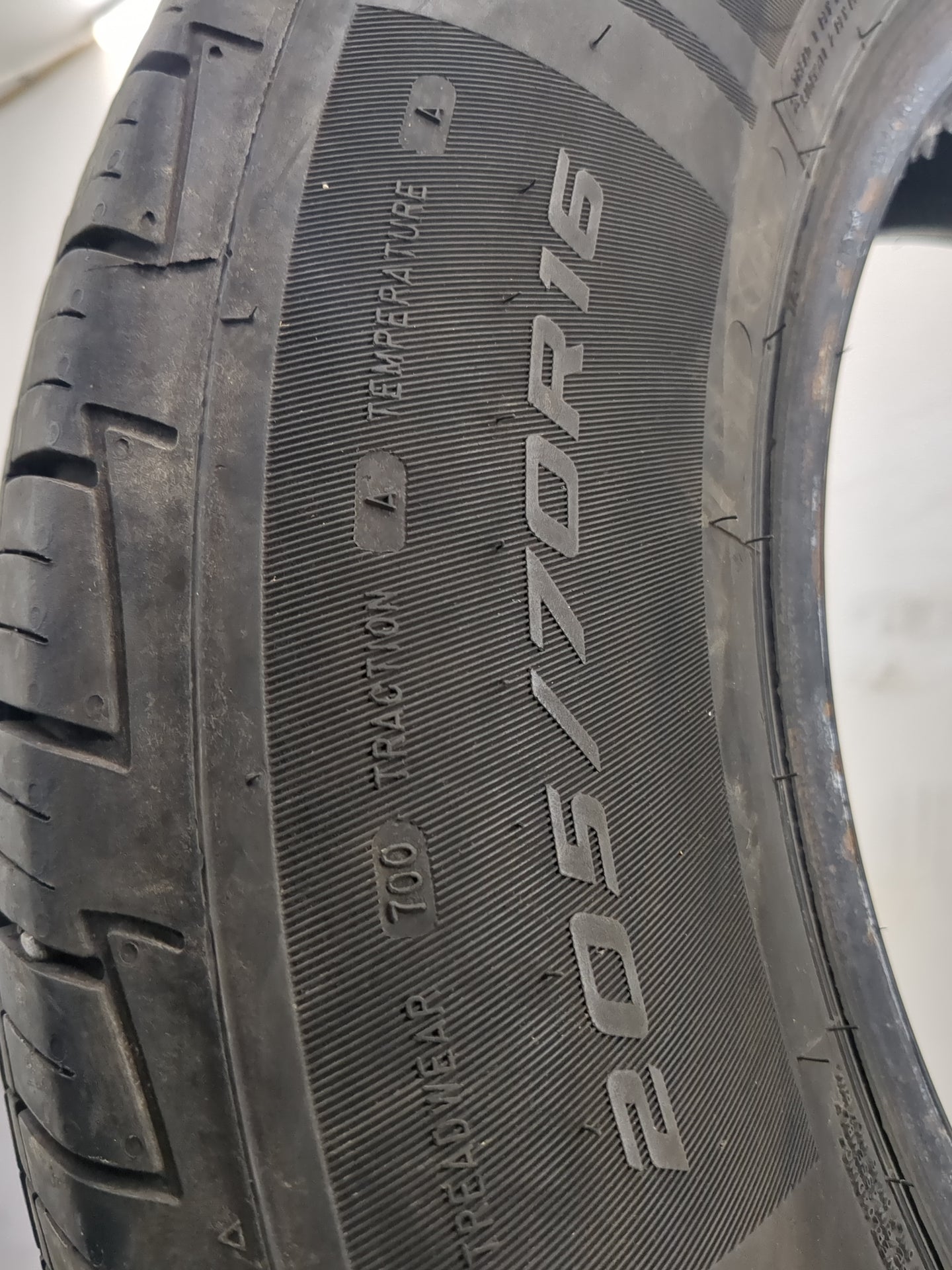 Used Tire 205/70R16 MASTERCRAFT QUEST PLUS 97H - Tread Depth 10/32 - Oemusedautoparts1.com