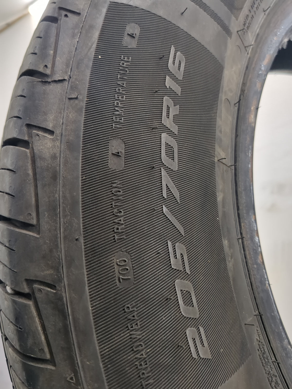 Used Tire 205/70R16 MASTERCRAFT QUEST PLUS 97H - Tread Depth 10/32 - Oemusedautoparts1.com