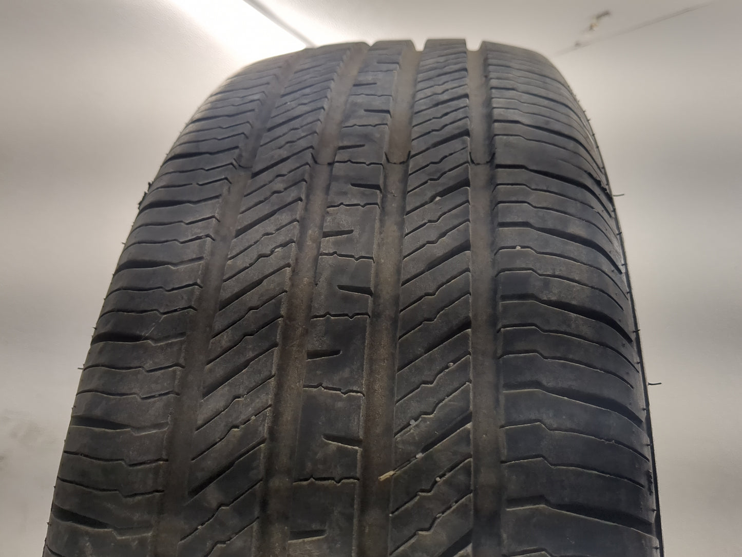 Used Tire 225/65R17 CROSSWIND HP010 PLUS 102H - Tread Depth 9.5/32 - Oemusedautoparts1.com