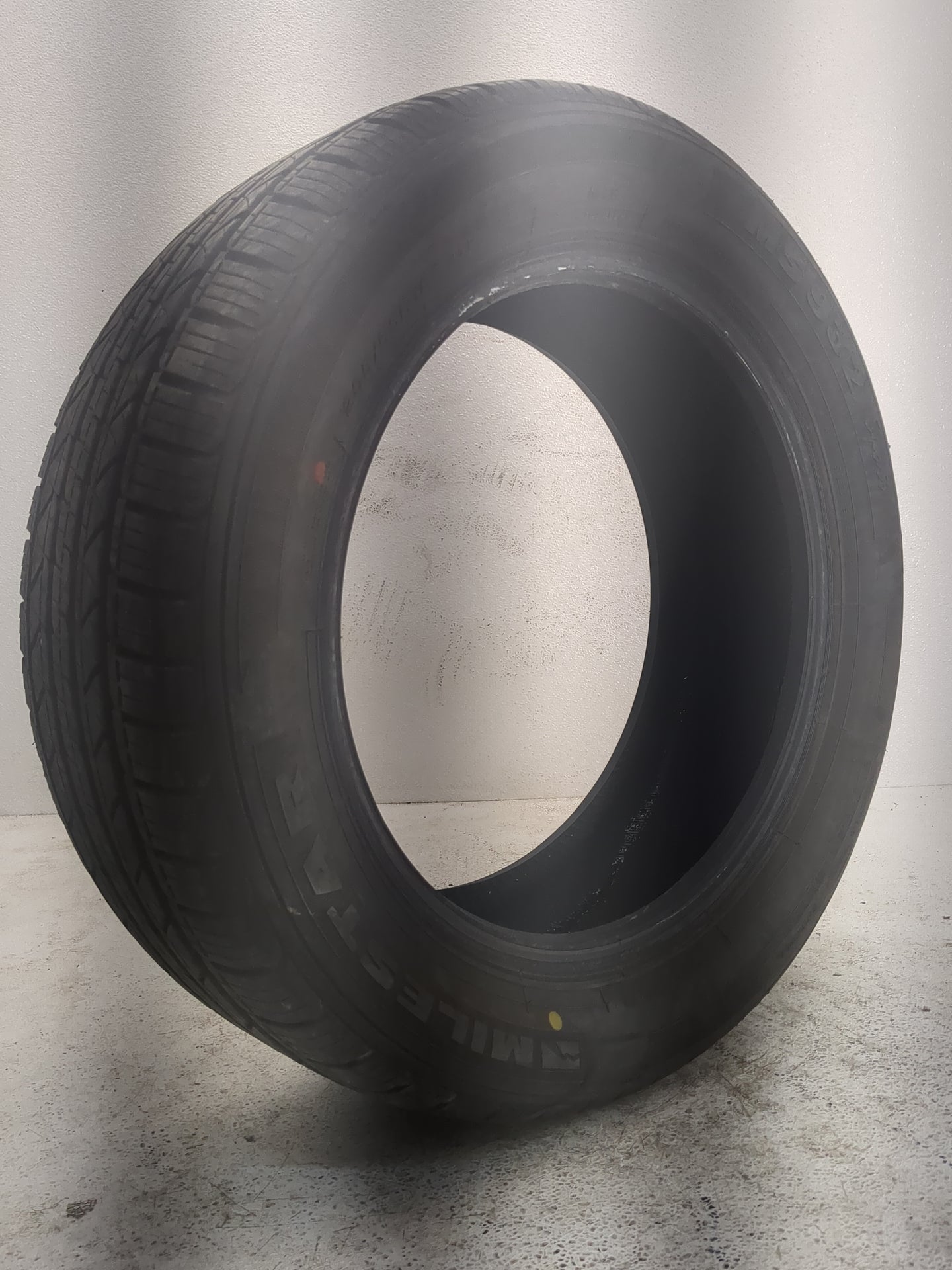Used Tire 205/55R16 MILESTAR MS932 91V - Tread Depth 9.5/32 - Oemusedautoparts1.com