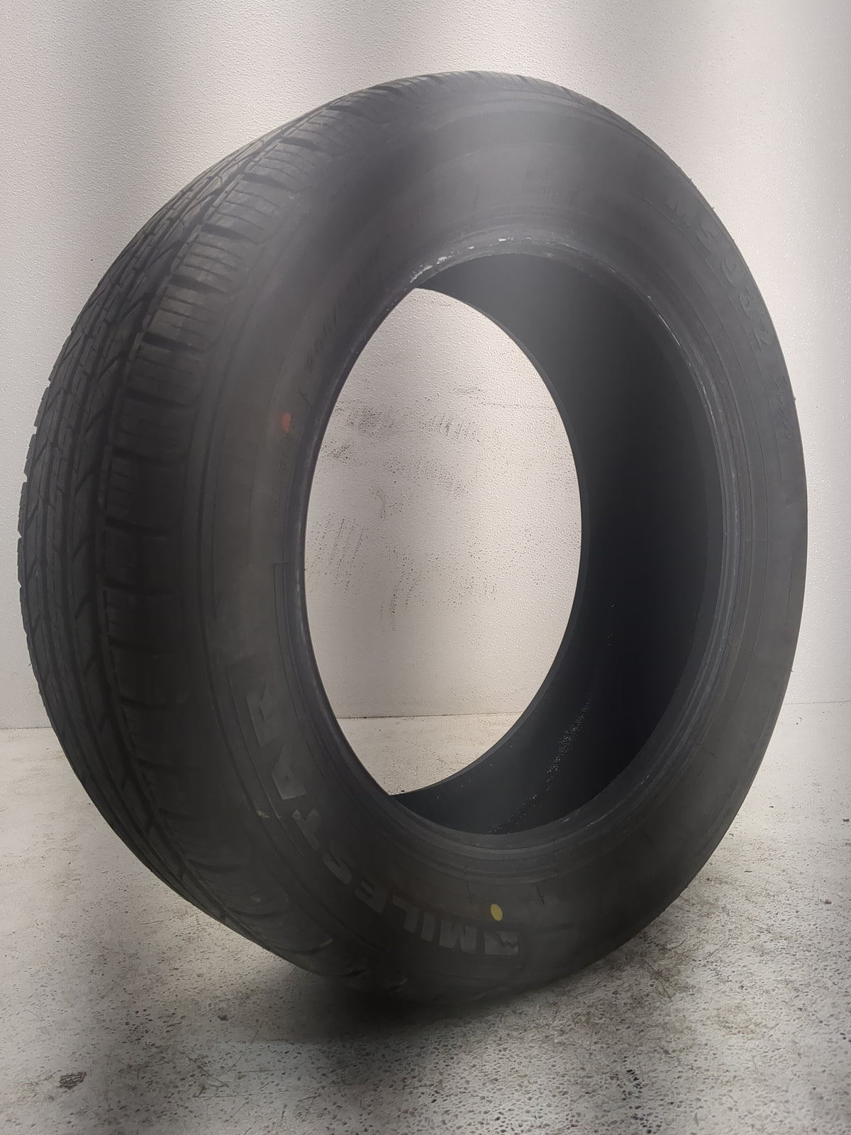 Used Tire 205/55R16 MILESTAR MS932 91V - Tread Depth 9.5/32 - Oemusedautoparts1.com