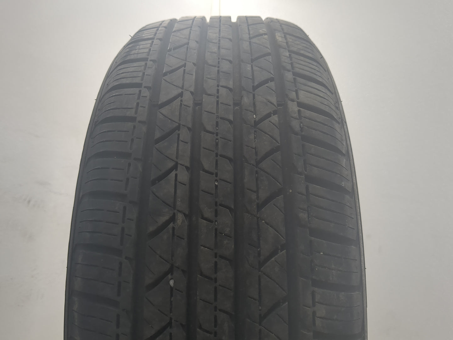 Used Tire 205/55R16 MILESTAR MS932 91V - Tread Depth 9.5/32 - Oemusedautoparts1.com