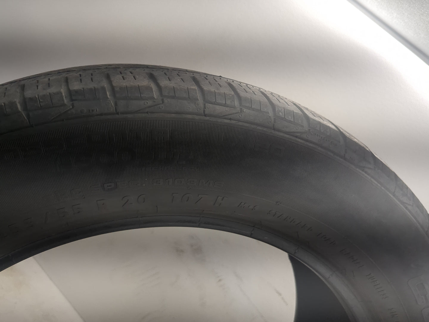 Used Tire 255/55R20 CONTINENTAL CROSSCONTACT LX25 107H - Tread Depth 6.5/32 - Oemusedautoparts1.com