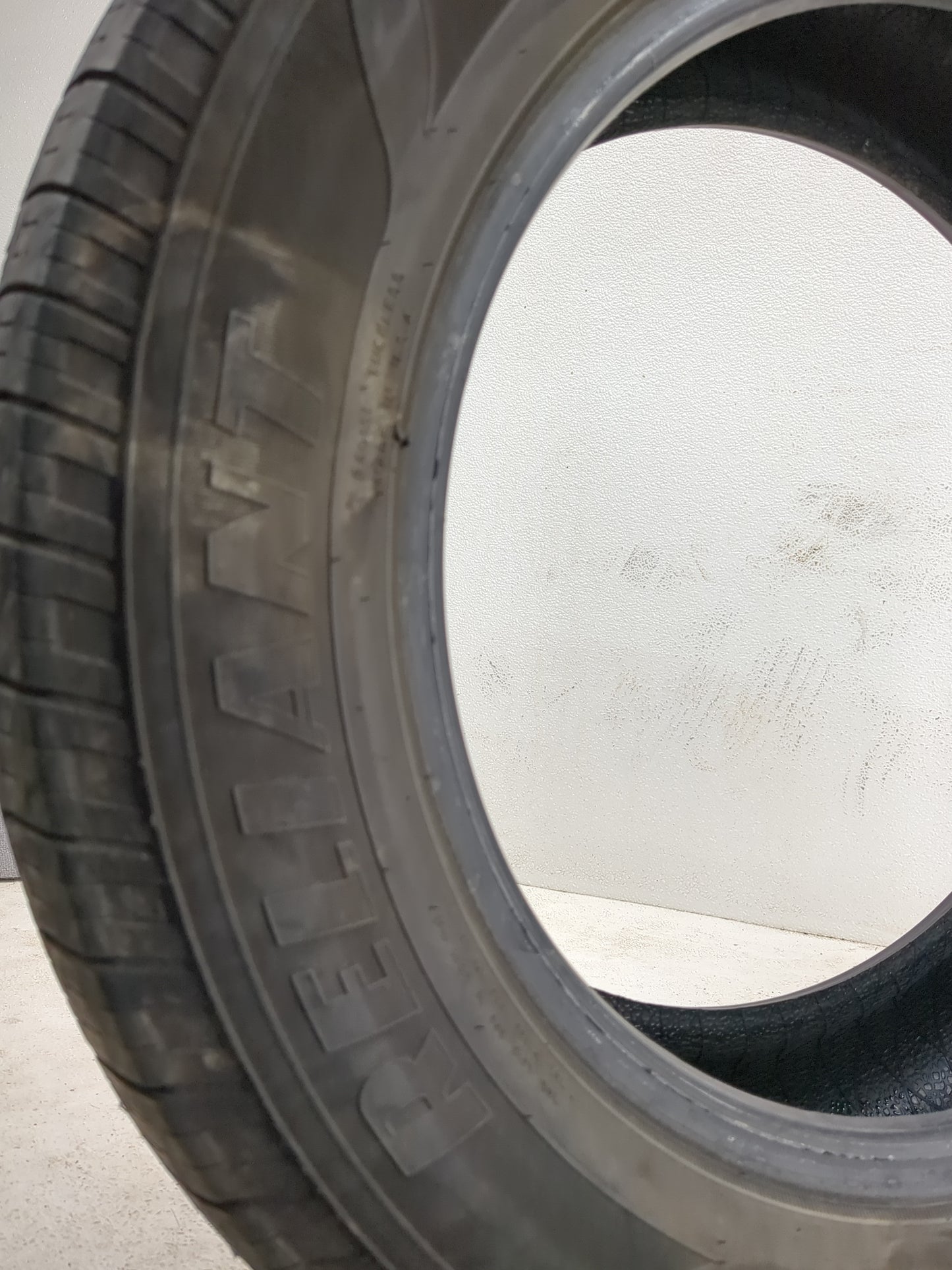 Used Tire 205/65R16 GOODYEAR RELIANT ALL SEASON 95H - Tread Depth 7/32 - Oemusedautoparts1.com