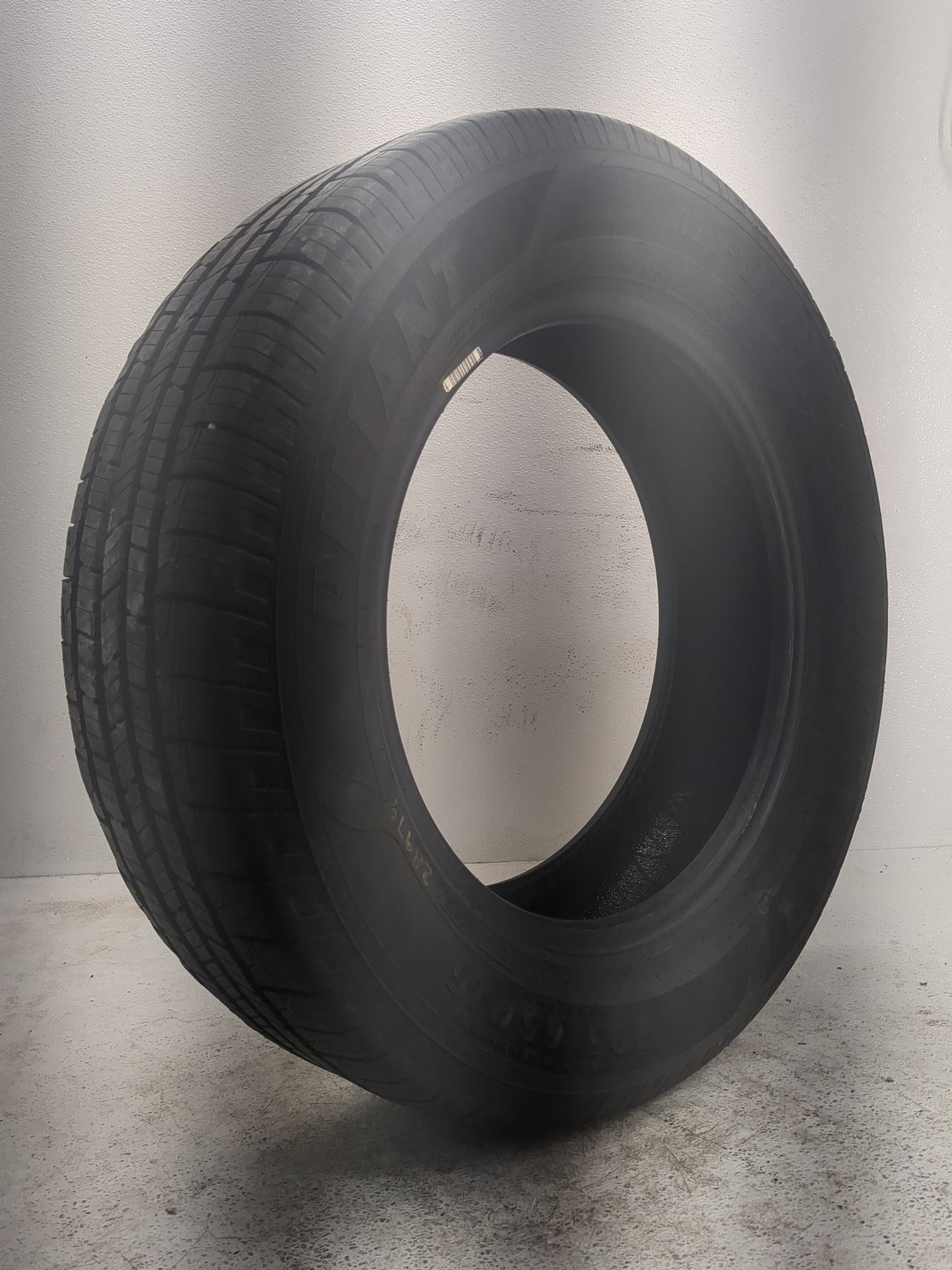 Used Tire 205/65R16 GOODYEAR RELIANT ALL SEASON 95H - Tread Depth 7/32 - Oemusedautoparts1.com