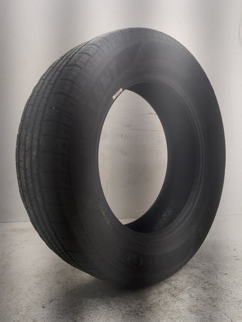 compare product Used Tire 205/65R16 GOODYEAR RELIANT ALL SEASON 95H - Tread Depth 7/32