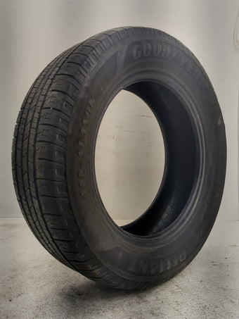 compare product Used Tire 205/65R16 GOODYEAR RELIANT ALL SEASON 95H - Tread Depth 7/32