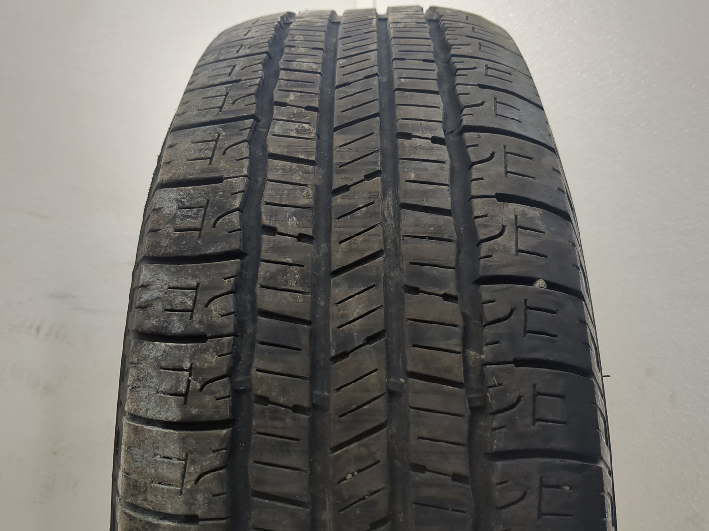 Used Tire 205/65R16 GOODYEAR RELIANT ALL SEASON 95H - Tread Depth 7/32 - Oemusedautoparts1.com