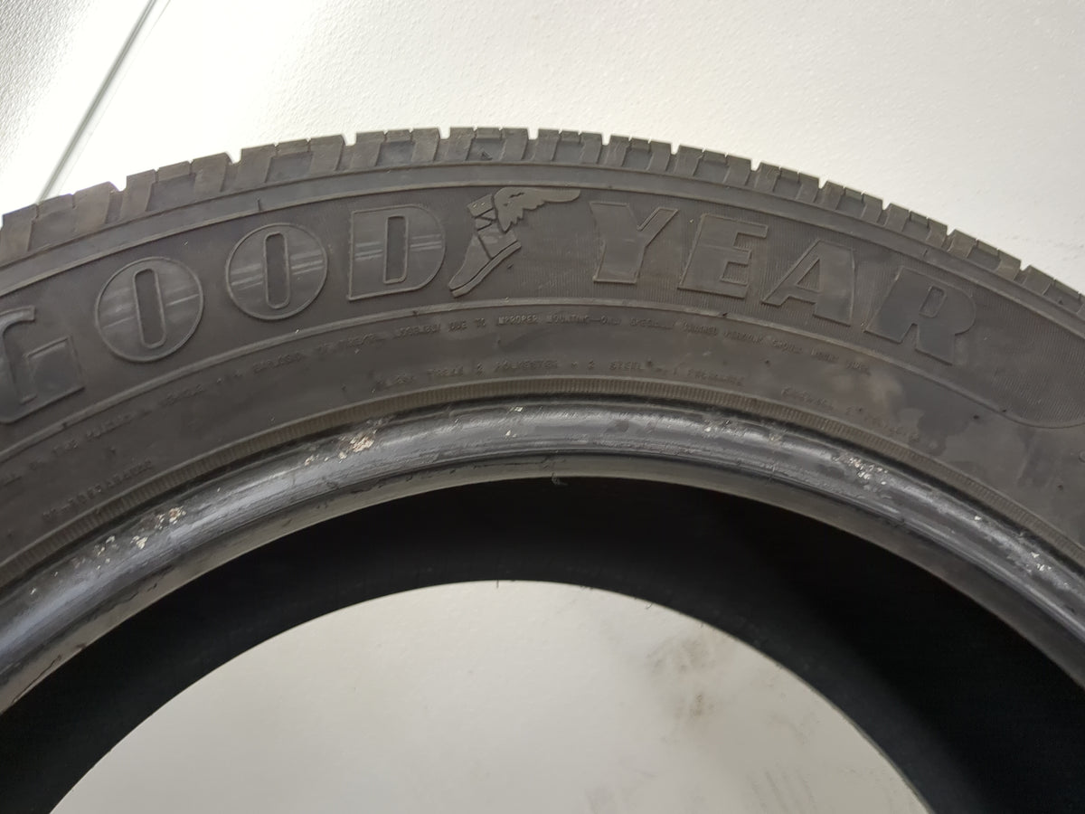 Used Tire 255/55R20 GOODYEAR RELIANT ALL SEASON 110V - Tread Depth 10/32 - Oemusedautoparts1.com