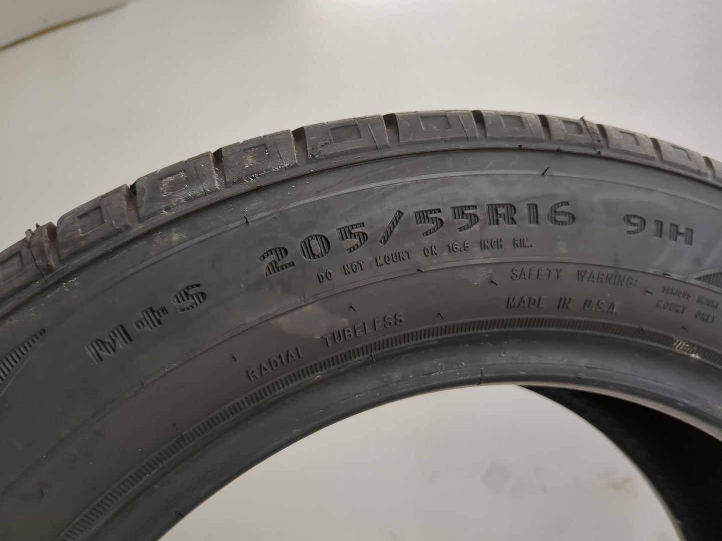 Used Tire 205/55R16 GODYEAR ASSURANCE 91H - Tread Depth 9.5/32 - Oemusedautoparts1.com