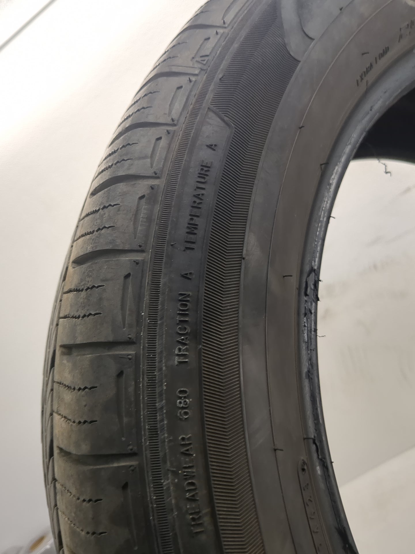 Used Tire 255/55A20 FALKEN ZIEX CT60 A/S 110V - Tread Depth 9.5/32 - Oemusedautoparts1.com