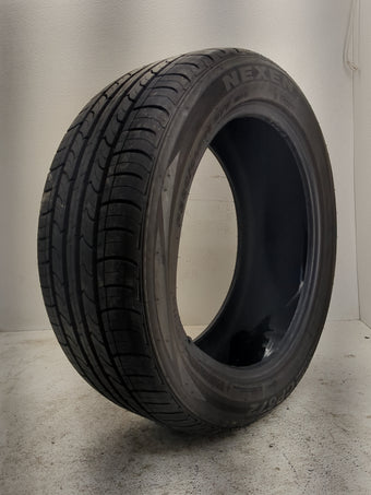compare product Used Tire P235/50R18 NEXEN CP672 97V - Tread Depth 10/32