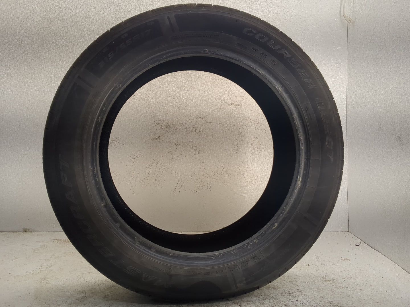 Used Tire 215/55R17 MASTERCRAFT COURSER QUEST 94V - Tread Depth 9/32 - Oemusedautoparts1.com
