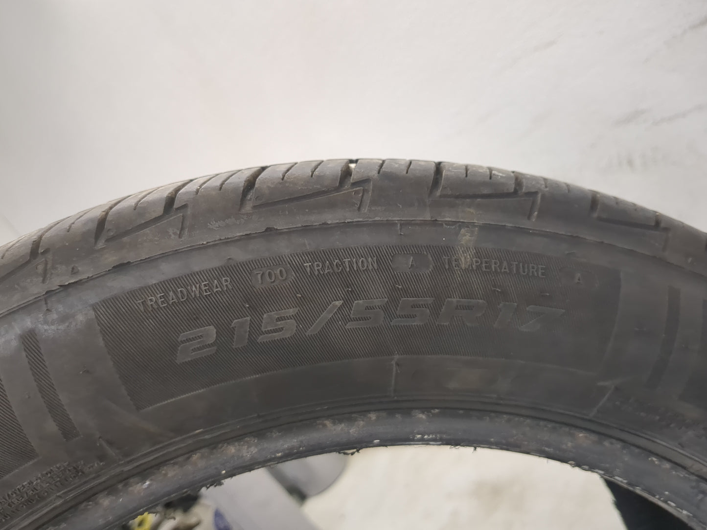 Used Tire 215/55R17 MASTERCRAFT COURSER QUEST 94V - Tread Depth 9/32 - Oemusedautoparts1.com