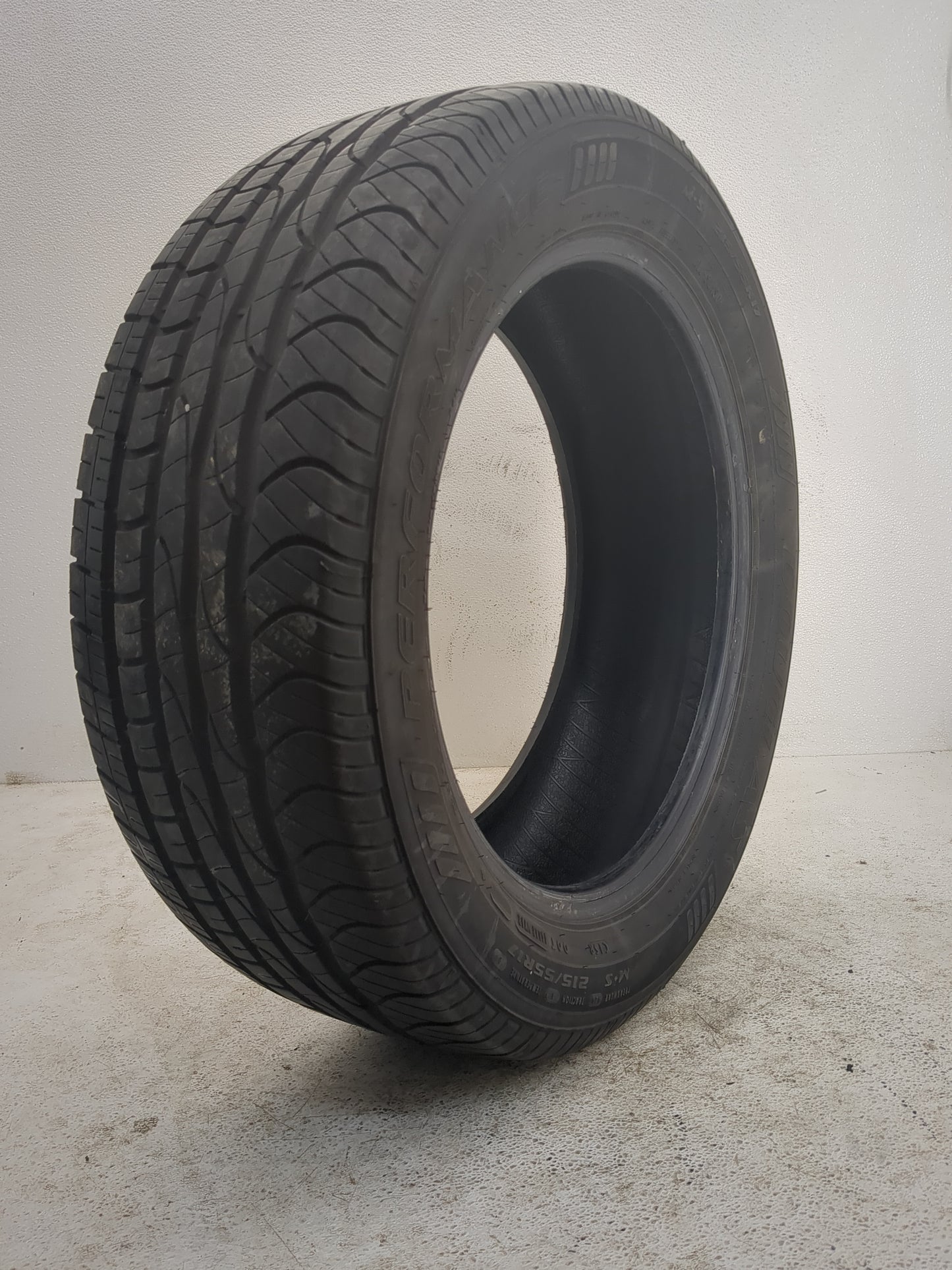 Used Tire 215/55R17 DOUGLAS PERFORMANCE 94V - Tread Depth 8/32 - Oemusedautoparts1.com
