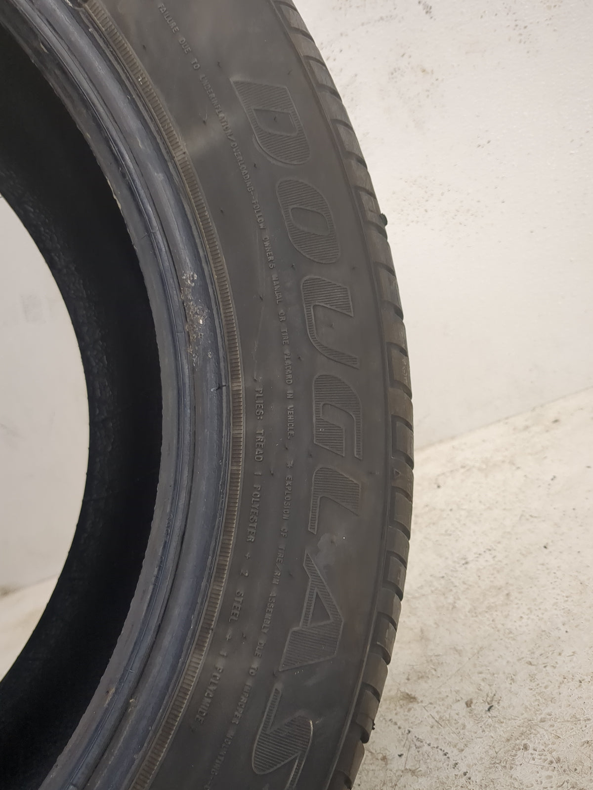 Used Tire 215/55R17 DOUGLAS PERFORMANCE 94V - Tread Depth 8/32 - Oemusedautoparts1.com